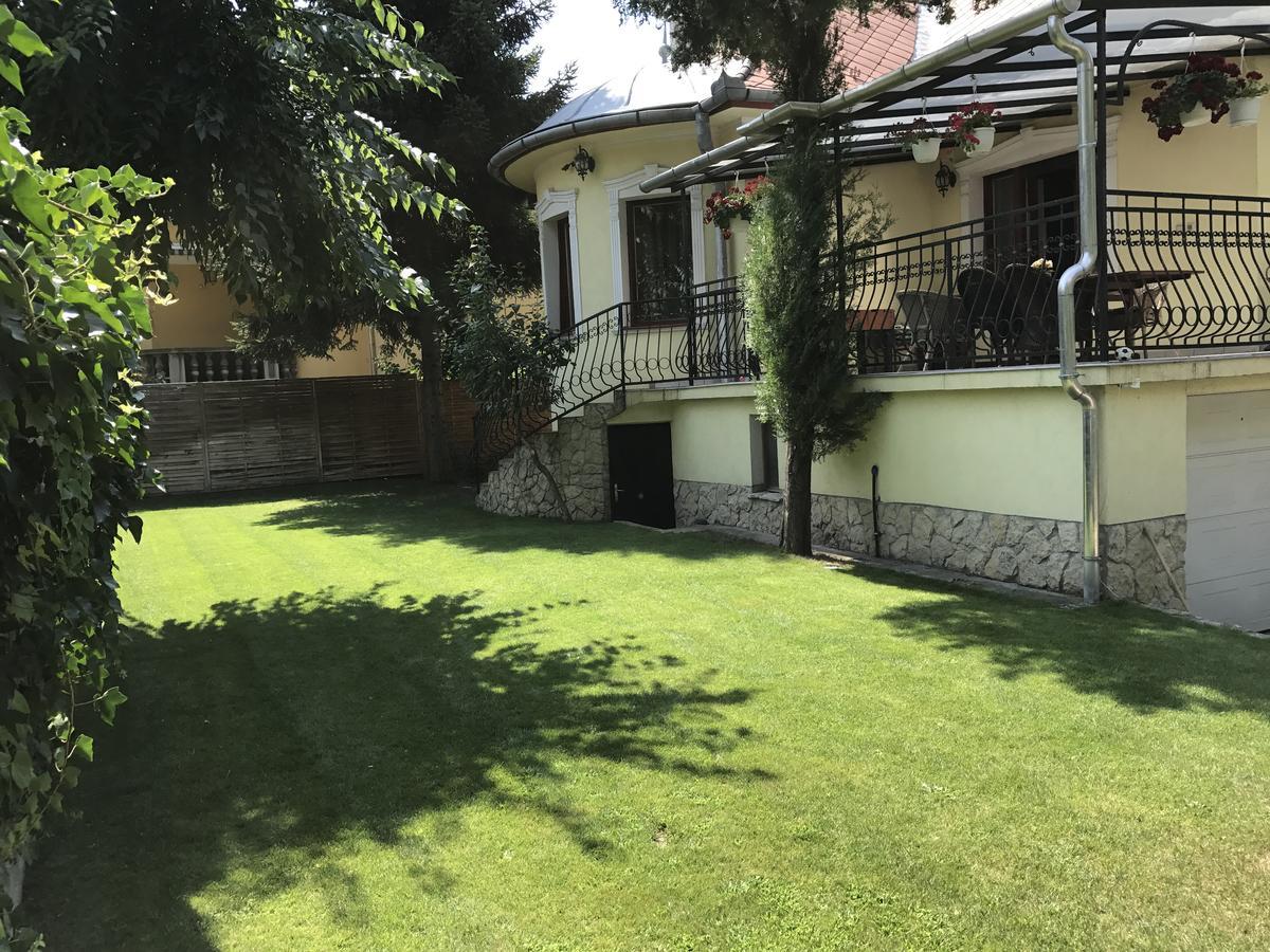 Palma Villa In City Park Budapest - Semi Suteren Exterior photo