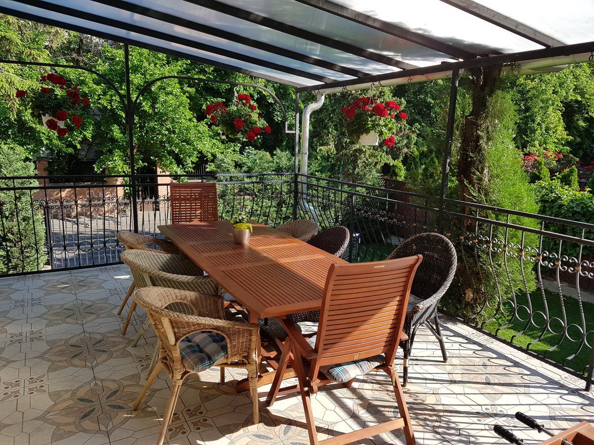 Palma Villa In City Park Budapest - Semi Suteren Exterior photo