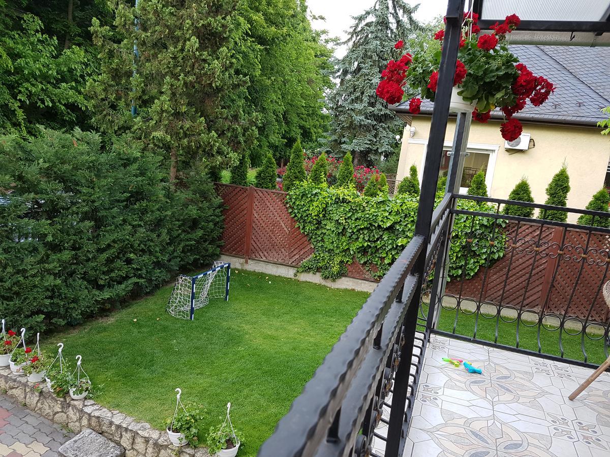 Palma Villa In City Park Budapest - Semi Suteren Exterior photo